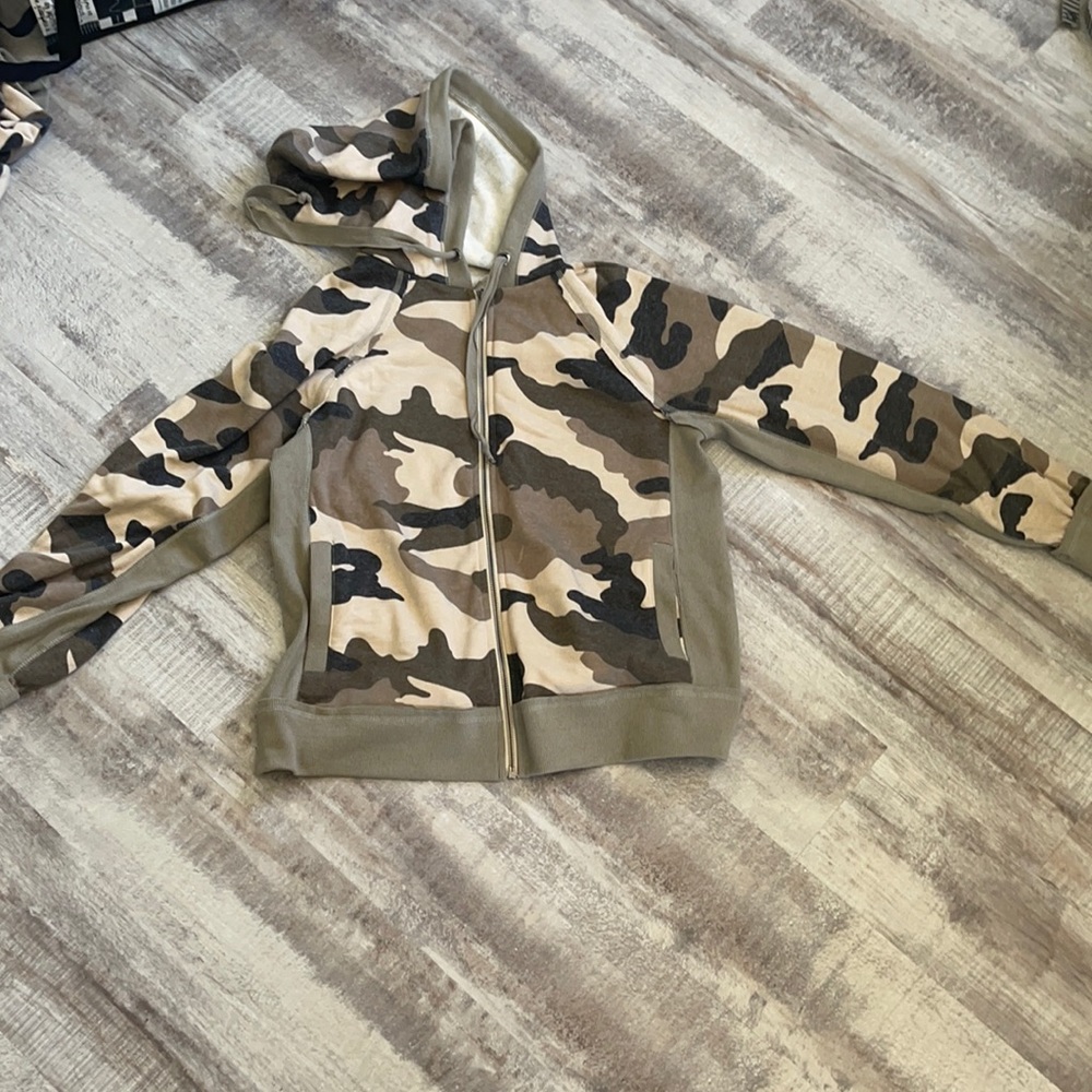 Camo zip up